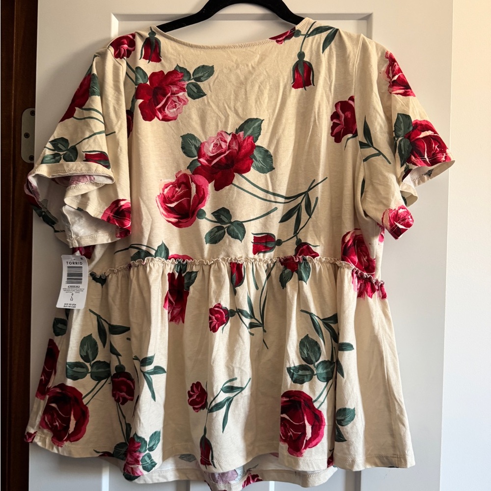 Torrid Floral Top - Picture 5 of 5